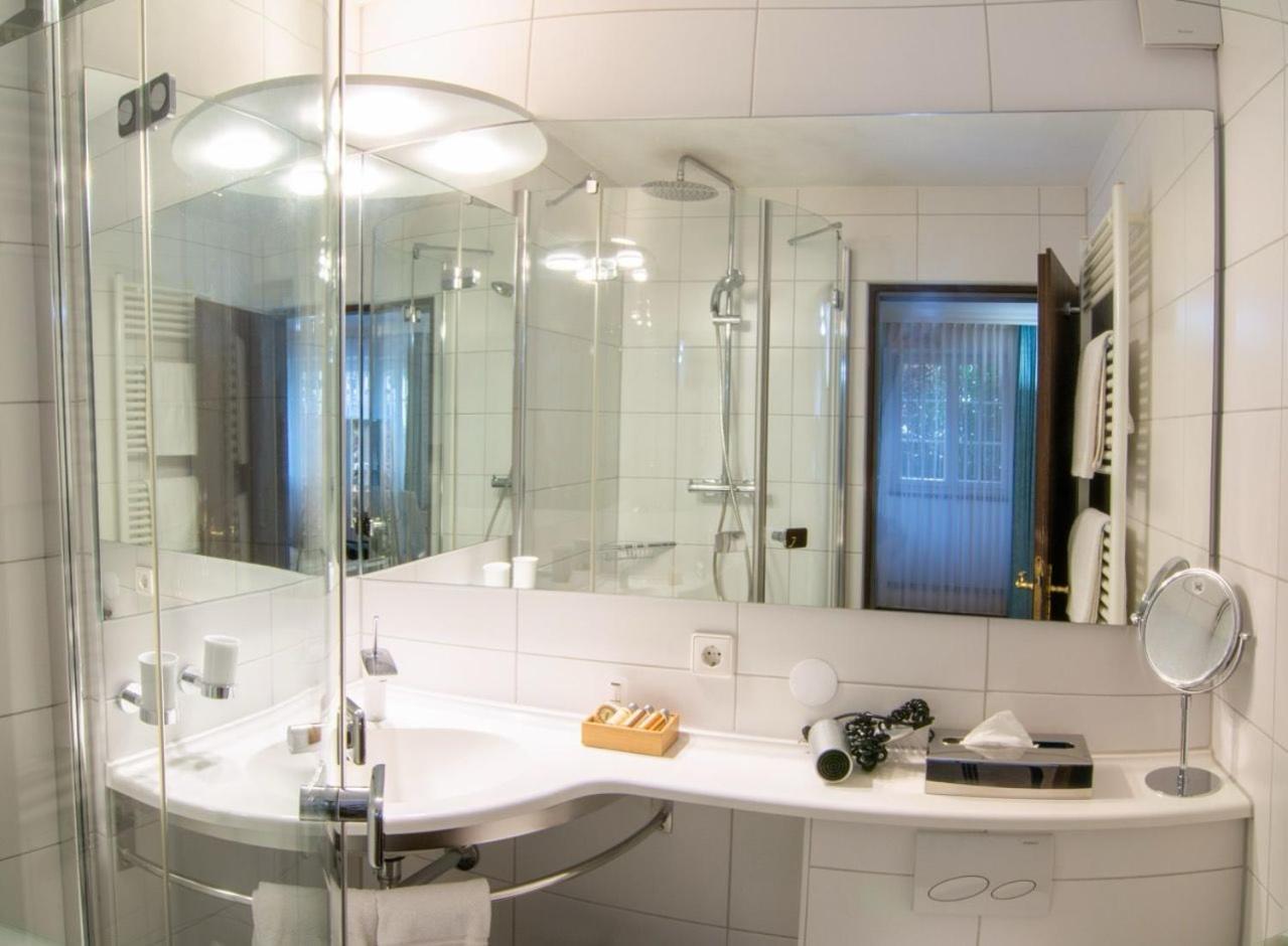 Hotel Adler - Weil Am Rhein Eksteriør bilde