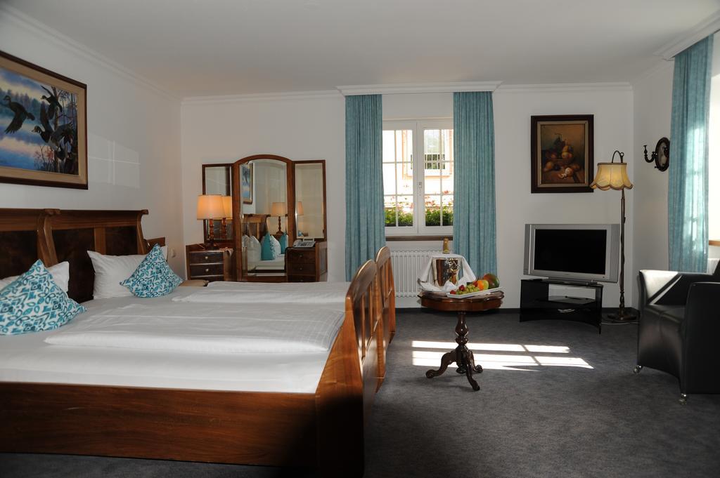 Hotel Adler - Weil Am Rhein Eksteriør bilde